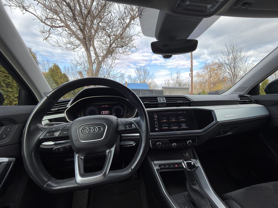 Audi Q3 Sportline Quattro S Tronic Sportback se emite factura cu TVA
