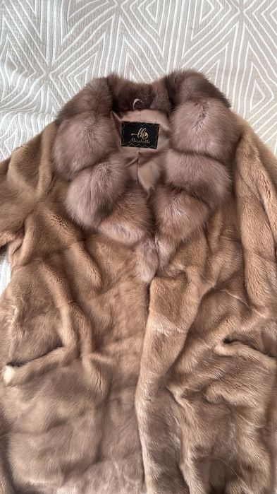 Продам норковую шубу