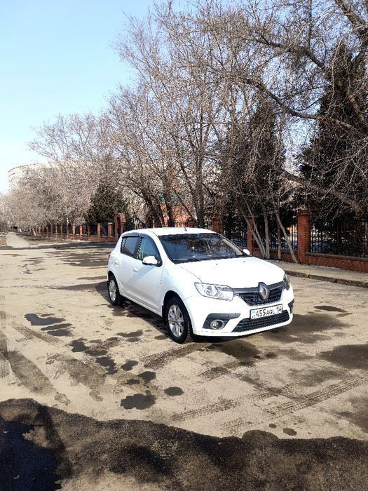 Продам Рено Сандеро 2