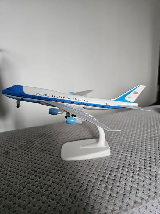 Macheta metalica avion 21 cm noua diferite modele