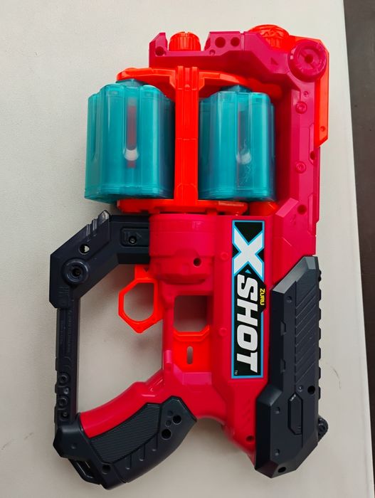 Pistol jucărie, vârsta peste 7-8 ani