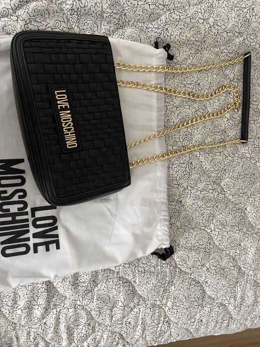 Оригинална чанта Love moschino