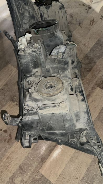 Фары LC200 правая