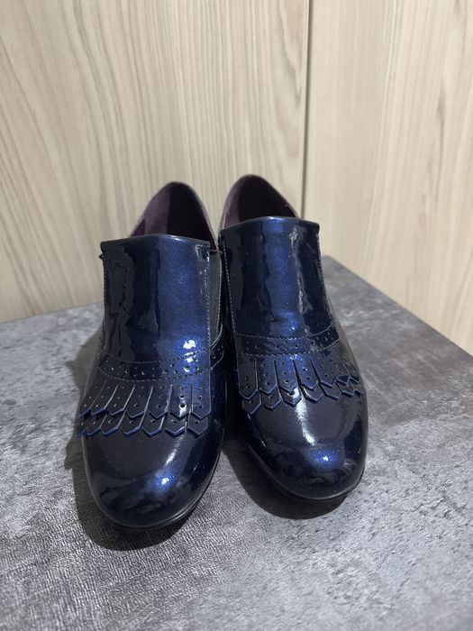 Продам женскую обувь