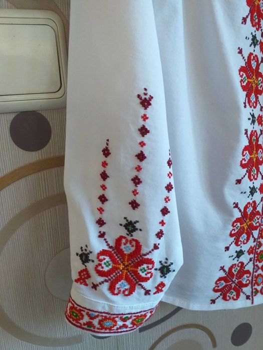 Дамска везана риза