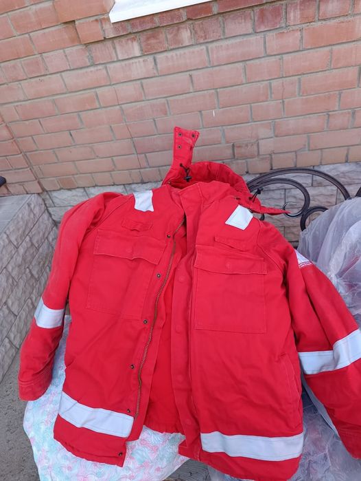 Спец одежда куртка и камбензон и берцы