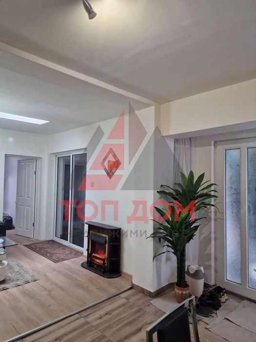 Дава се под наем Етаж от къща в Варна, Лятно кино Тракия - 80 кв.м за 561 € - Снимка #3