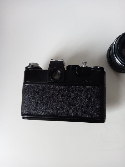 Aparat foto pe film Zenit 11 + obiectiv Helios 44M-4 58mm f/