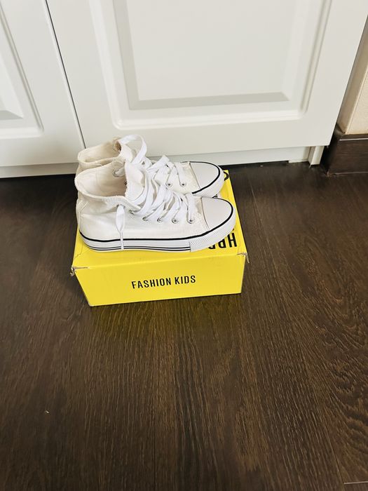 Adidasi , tenesi stil converse   pentru copii numarul 30