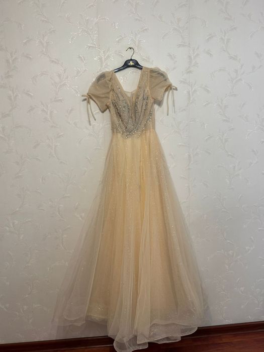 Распродажа вечерних бальных платьев!