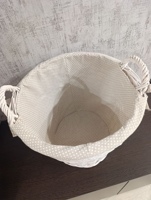 Продам корзину для белья