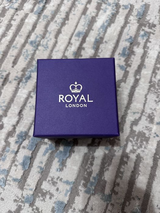 Часы Royal London