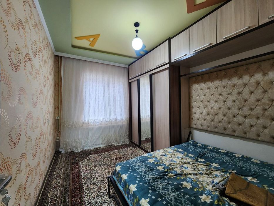 3 хонали квартира 5микр.ж.сотилади