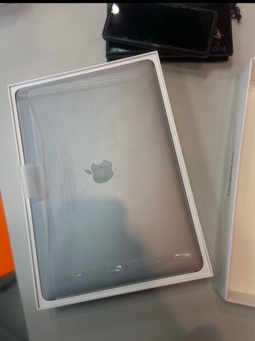 Macbook pro 13 2019 touchbar