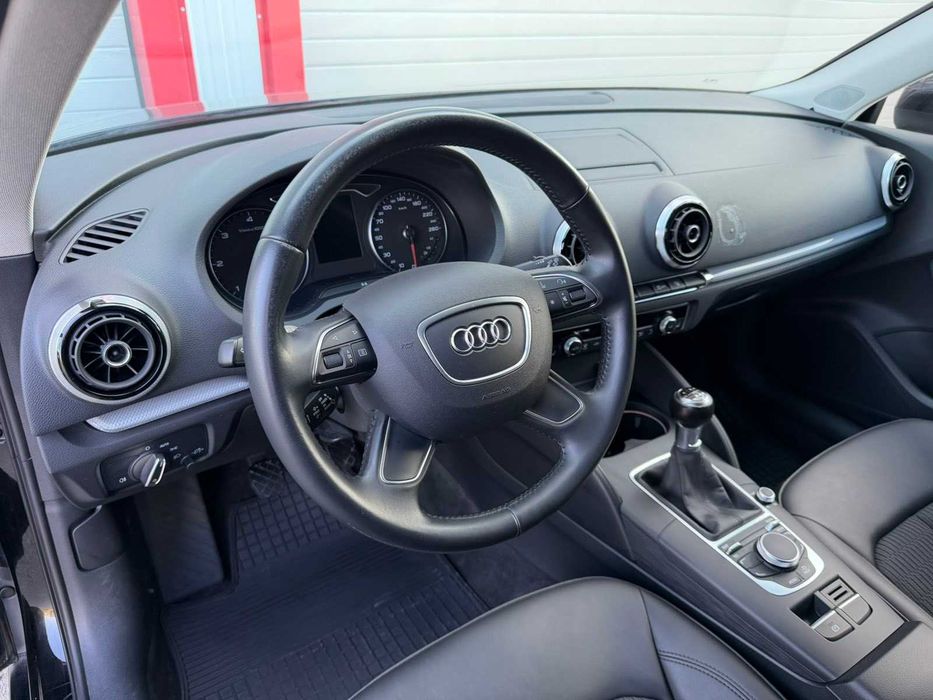 Audi A3 1.6TDI 2015г