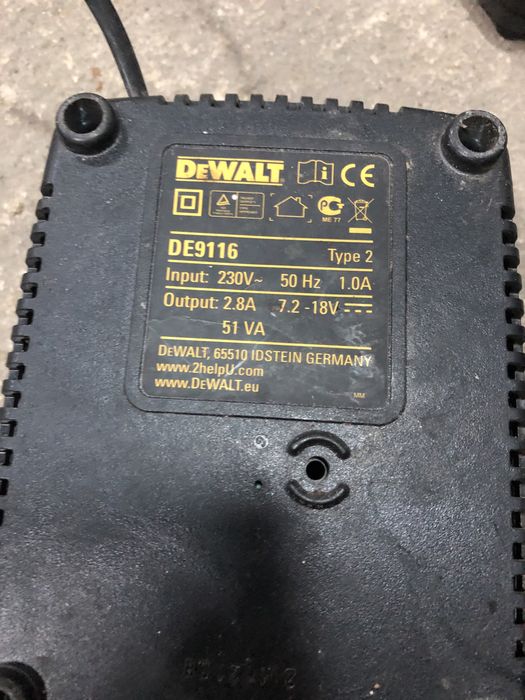 Зарядно DeWALT - 7,2V ; 14,4V ; 18V ;