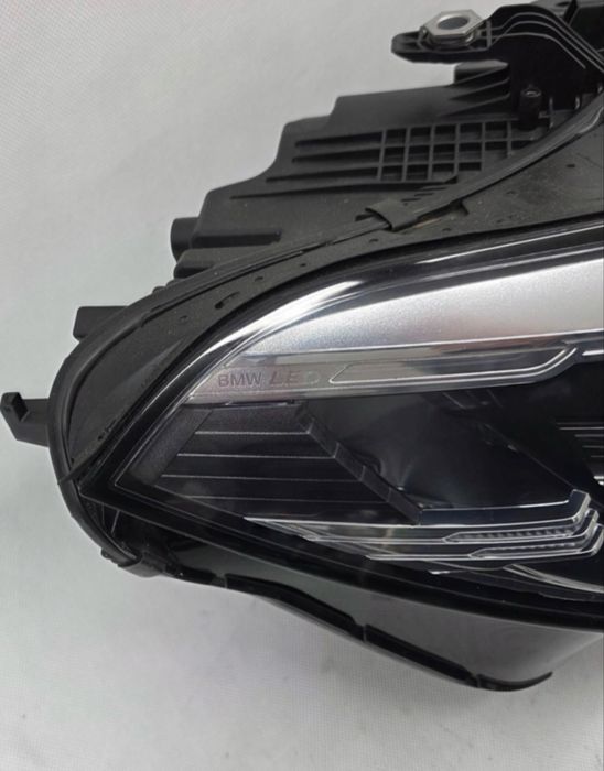 Ляв десен лед фар фул лед адаптив  бмв Г05 Г06 BMW X5 G05 X6 G06  FULL LED ADAPTIVE EUROPA 948178303 948178403