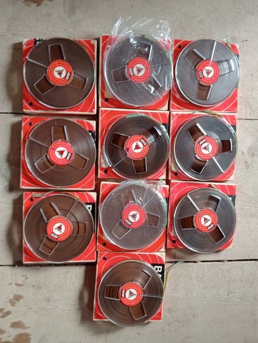 Lot benzi magnetofon