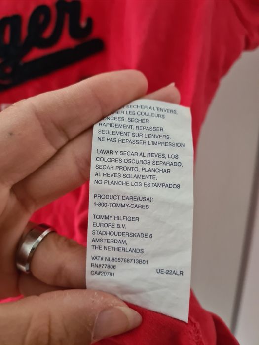 Tricou Tommy Hilfiger marime M-L mic