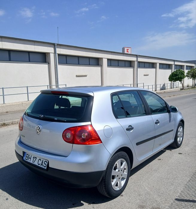 VW Golf 5  1,4 MPI benzina Climatronic .
