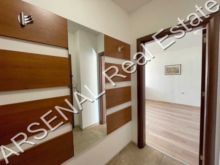 Продажба на четиристаен апартамент, Център