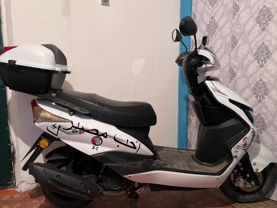 Продам мопед        М8