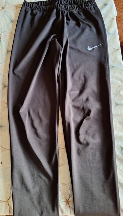 Спортни дрехи за жени