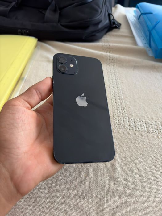 Vand iphone 12 64gb stare 8/10