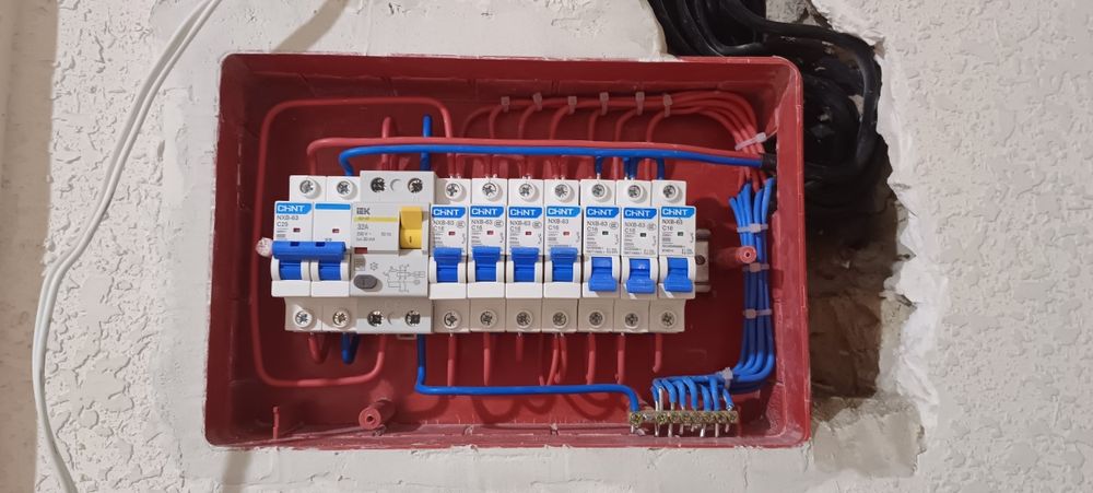 Elektromontyor/Elektromontaj/ Электромонтаж/Установка зарядники