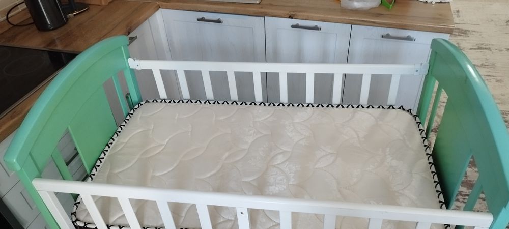 продам детскую кроватку