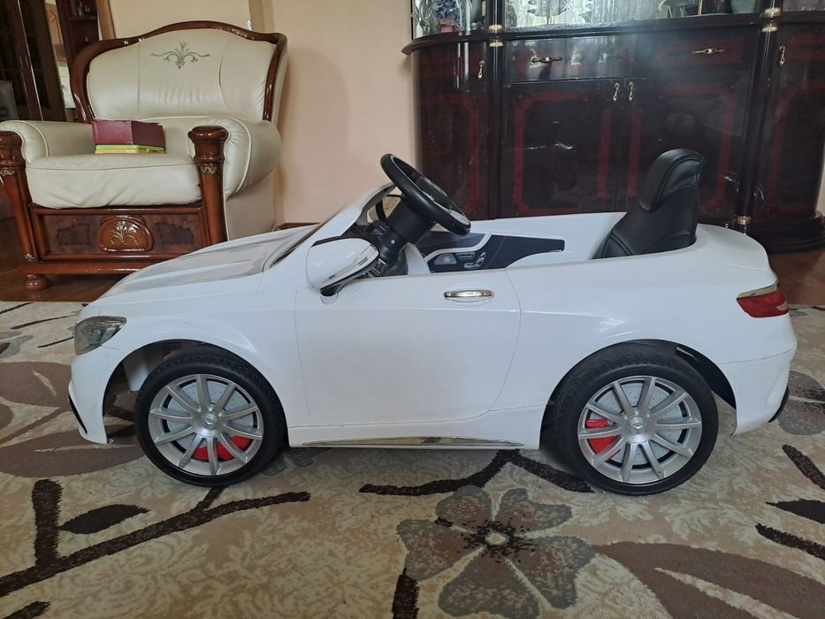 Детская электромашинка