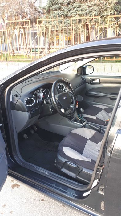 Ford Focus 1.6, хечбег, 100к.с.