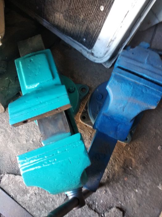 Тиски советские разные