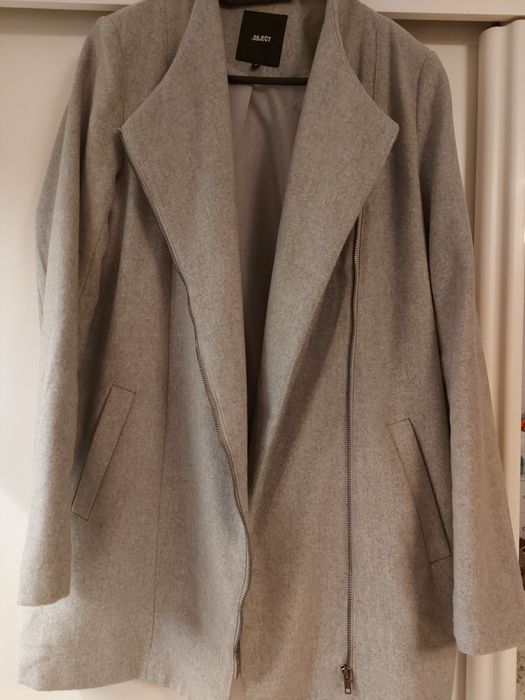 Paltonas gri superb !