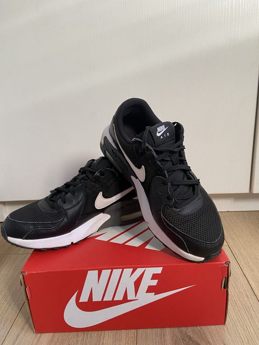 Adodasi Nike AirMax 38
