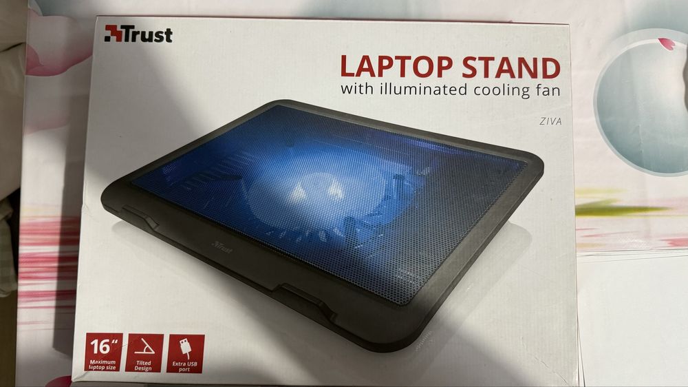 Охлаждающая подставка для ноутбука
