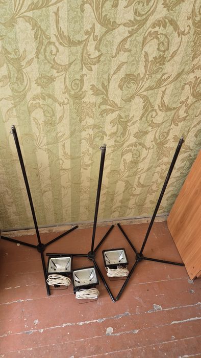 Продам фонари со стойками