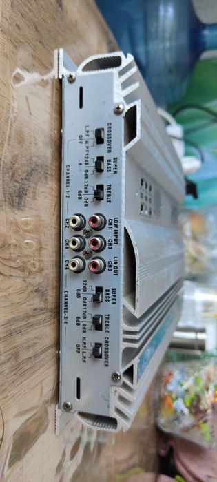 Усилитель для авто 4х100 ватт