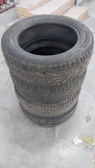 Продам шины б/у комплект