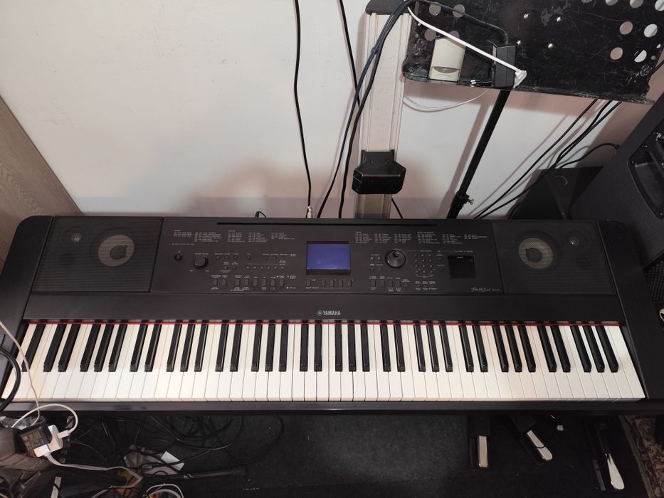 Yamaha DGX 660 +stativ +cutie de transport