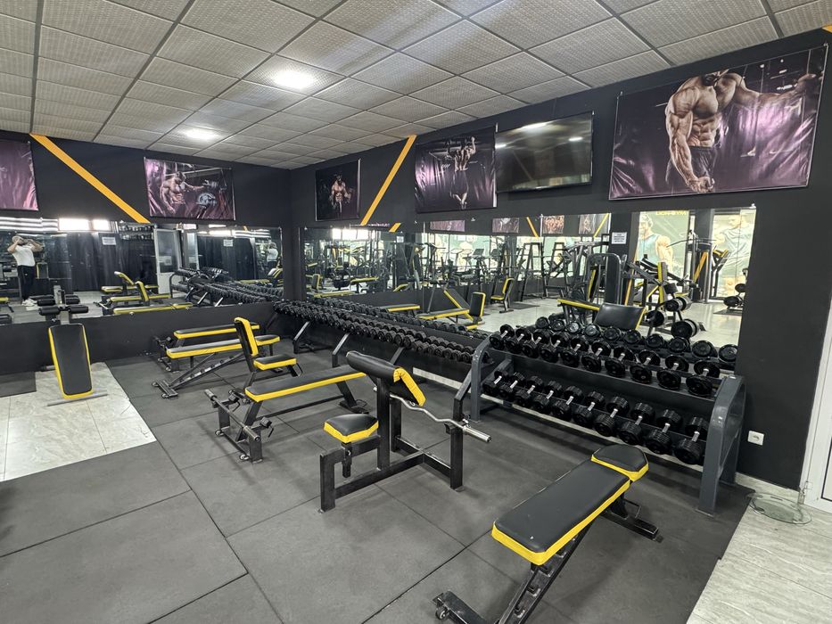 Тренажерный зал сотилади