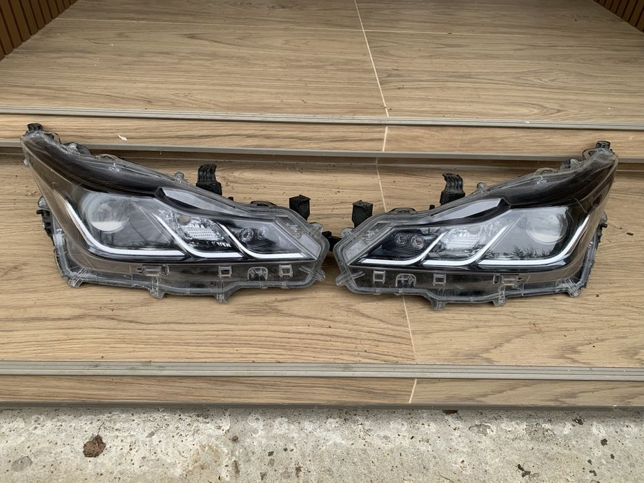 Far stanga/dreapta Toyota Corolla led  an2019/2020/2021/2022/2023/2024