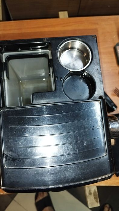 Кафемашина Delonghi EC-150 експресо с крема цедка