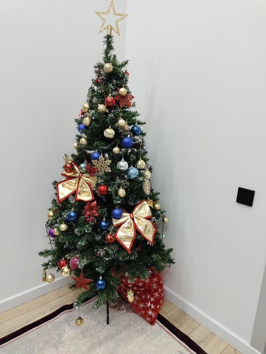 Ёлка  продам новый состояние