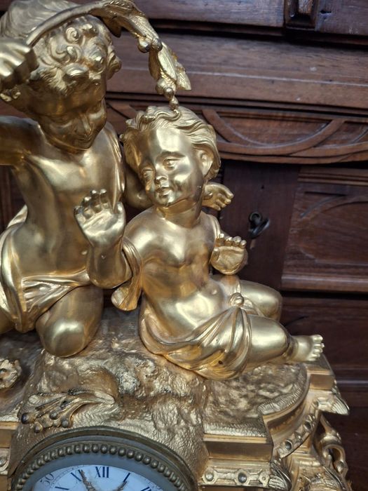 Ceas franțuzesc pentru șemineu