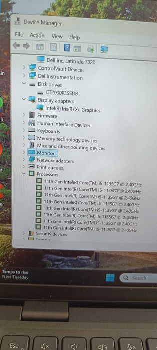 Продавам лаптоп Dell Latitude 7320 i-5