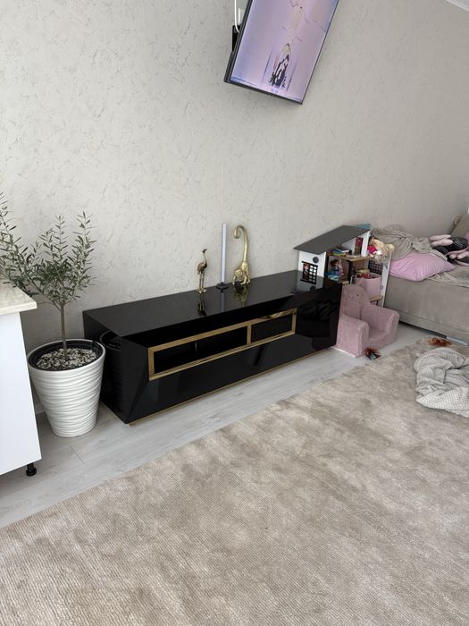 Comoda luxury achizitionata de pe site ul Billionaire Design