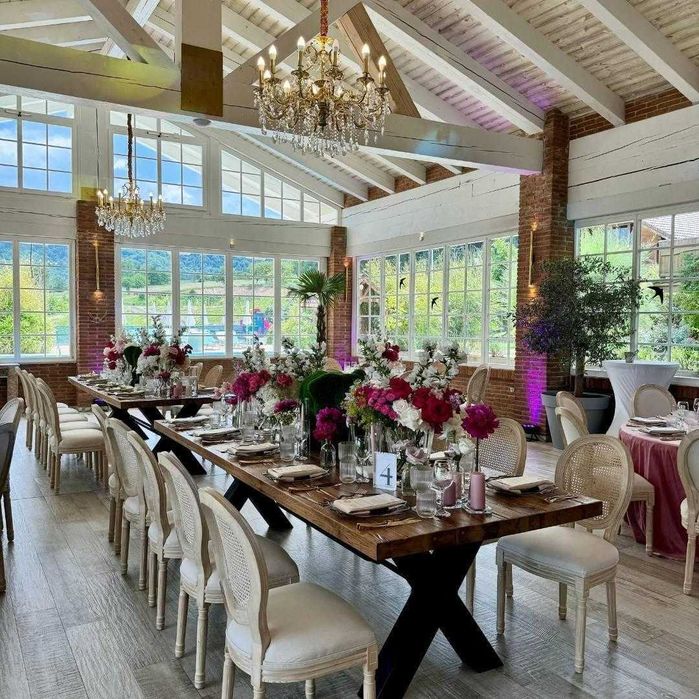 Scaune lemn restaurant evenimente retro LOUIS ,Spatar Ratan