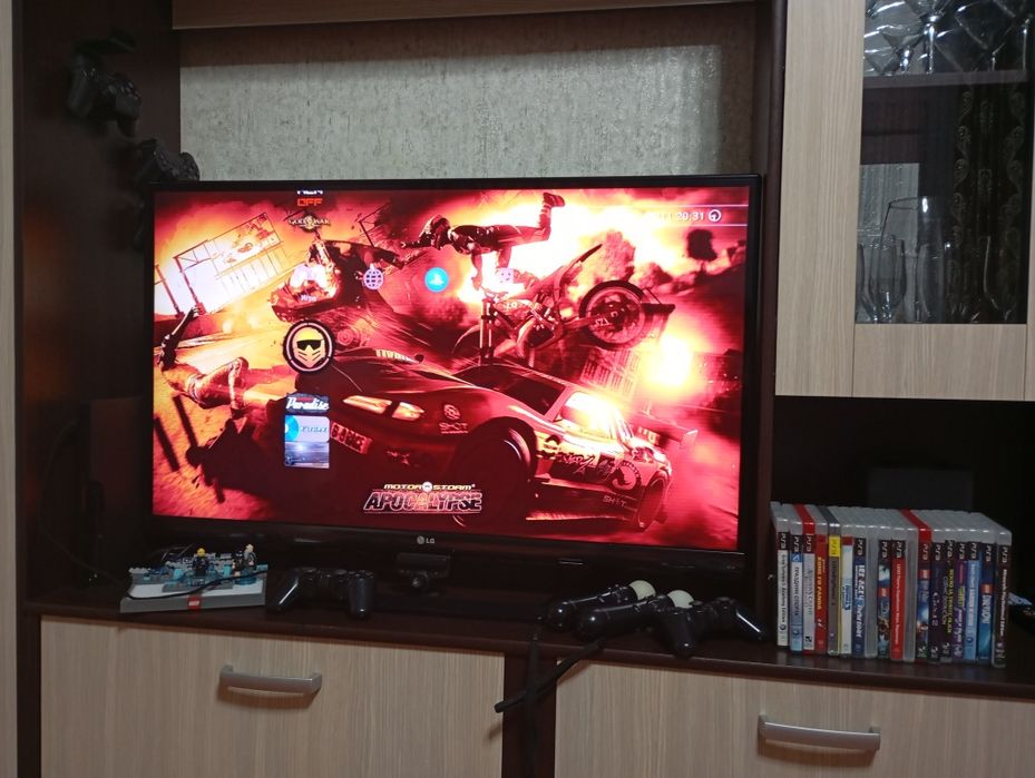 PS 3. Плестейшен 3 + мувы и диски