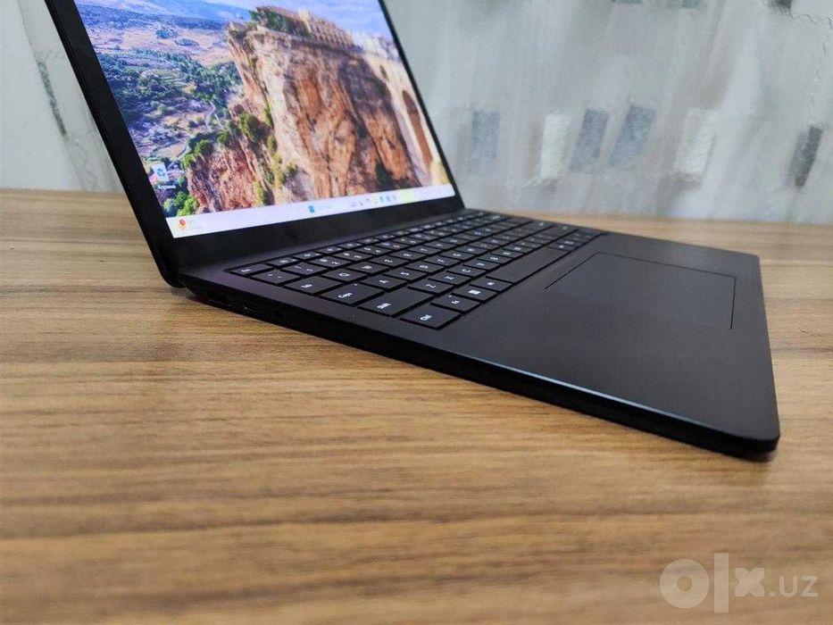 Microsoft Surface Laptop 5